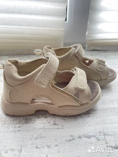 Сандалии для девочки