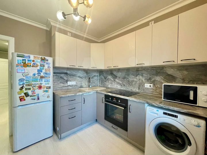 2-к. квартира, 50 м², 10/17 эт.