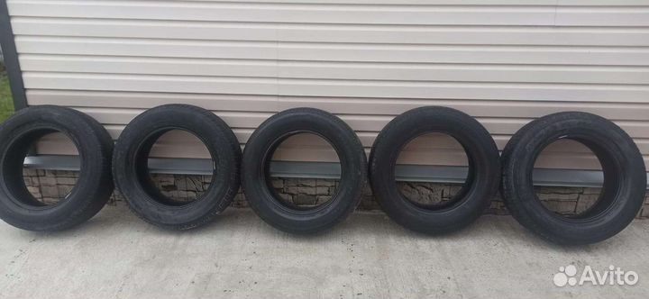 Bridgestone Dueler H/T D687 225/65 R17