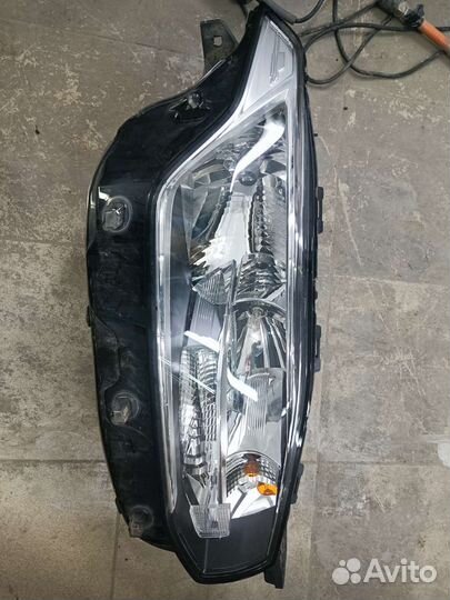 31353142 фара правая volvo xc90