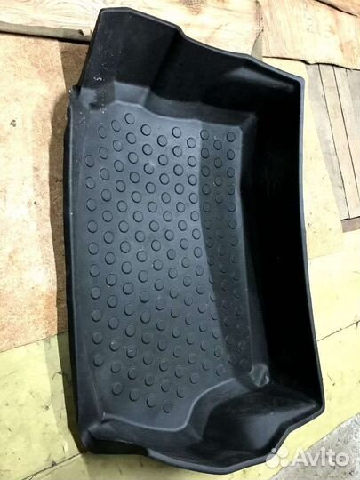 Коврик в багажник на Субару Форестер 2016