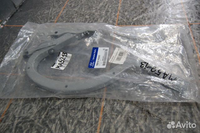 Петля крышки багажника левая - Hyundai Solaris 2