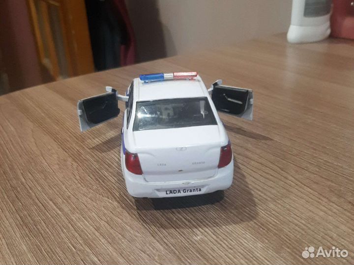 Коллекционная машинка