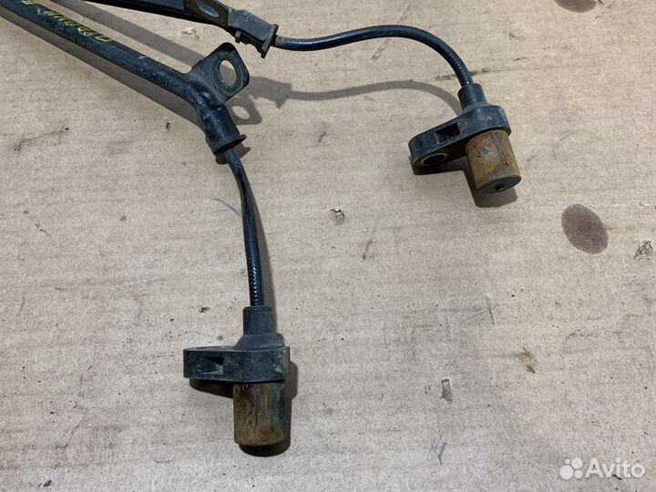 Задние датчики абс Subaru Legacy be bh