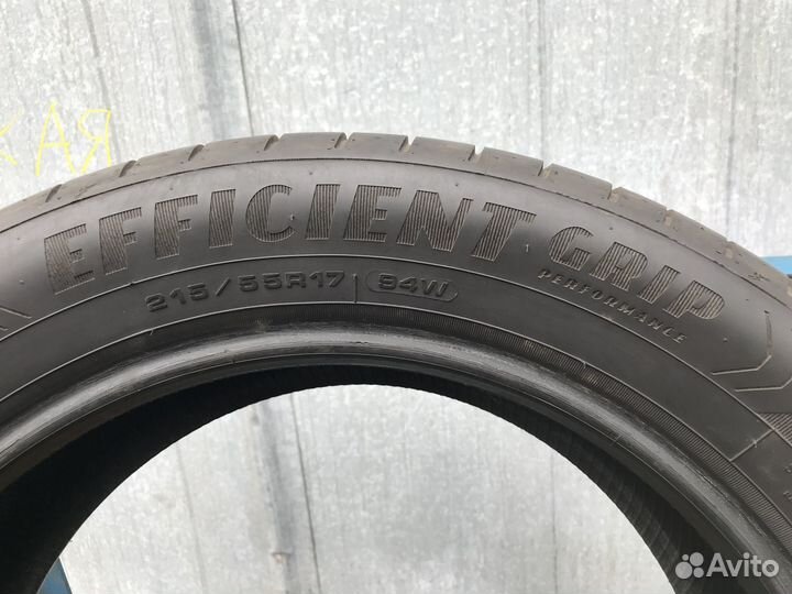 Goodyear UltraGrip Performance 215/55 R17