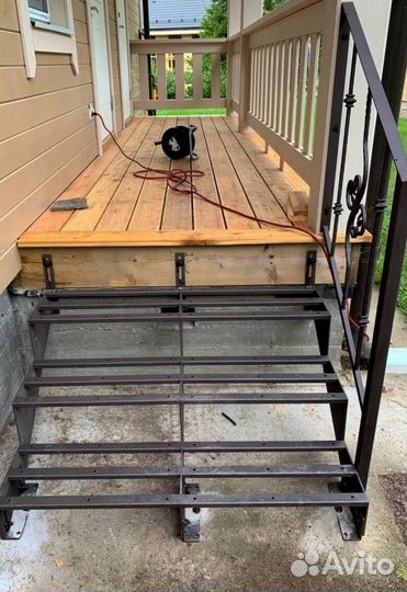 Лестницы на металлокаркасе