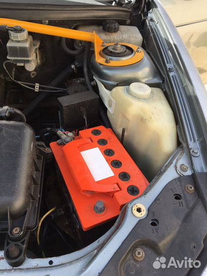 Капот на приору 2008