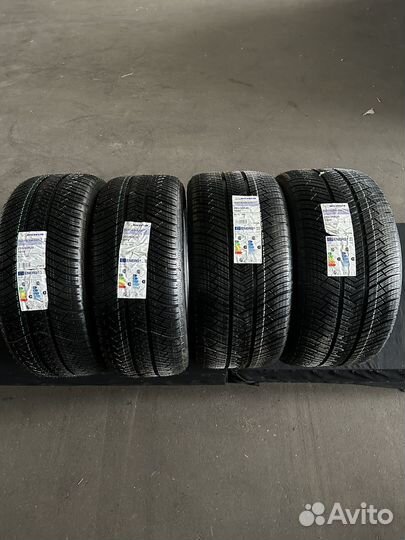 Michelin Pilot Alpin 5 255/40 R20 и 285/35 R20 104V