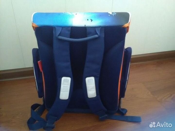 Школьный ранец