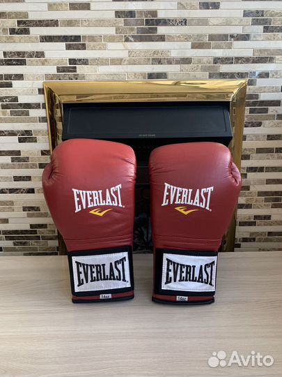 Боксерские перчатки everlast 14 oz