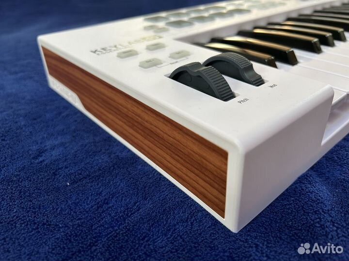 Midi-клавиатура Arturia KeyLab Essential 49