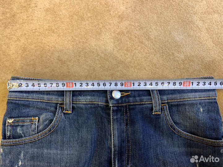 Джинсы Armani оригинал 24р