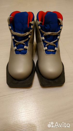 Лыжные ботинки детские 30 размер