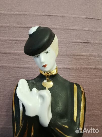 Статуэтка Дама с собачкой Дулево