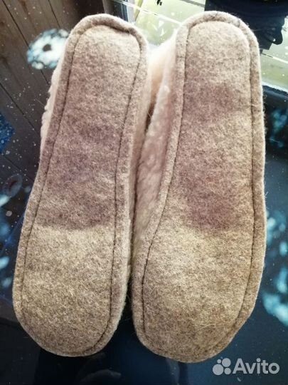 Теплые домашние тапки из шерсти новые