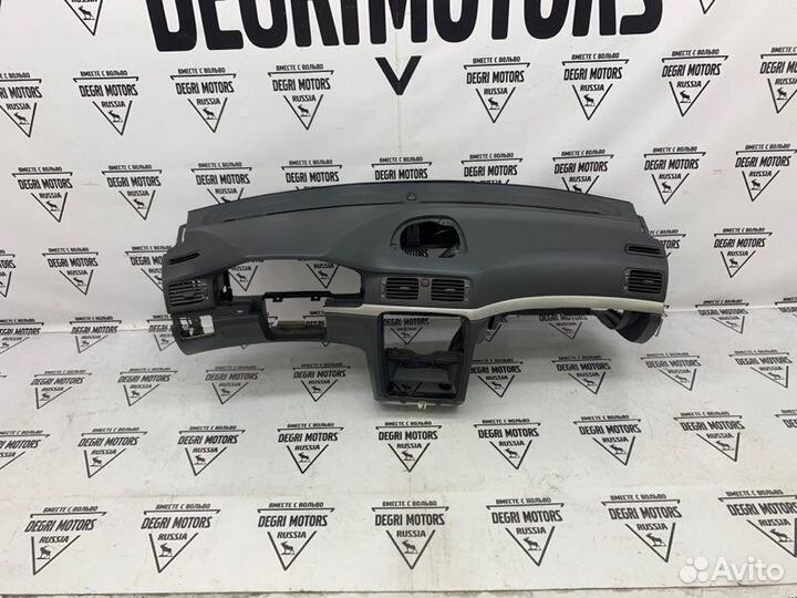 Торпеда панель приборов с подушкой Volvo S80 (06)