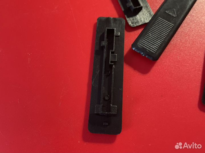 Загулшки в крышу на mazda