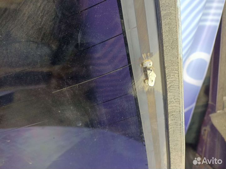 Заднее ветровое стекло Toyota Corolla E110. Седан