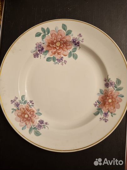 Тарелка сервировочная