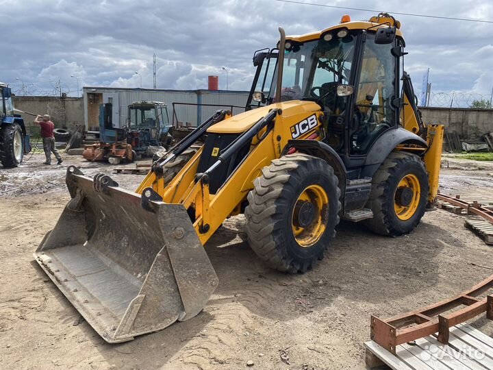 Экскаватор погрузчик