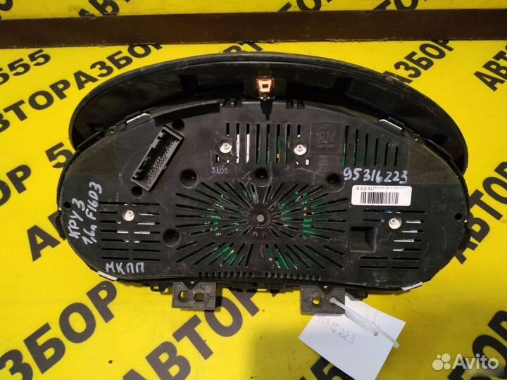 Chevrolet Cruze Панель приборов