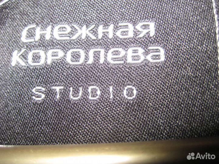 Плащ пуховик 46 размер снежная королева