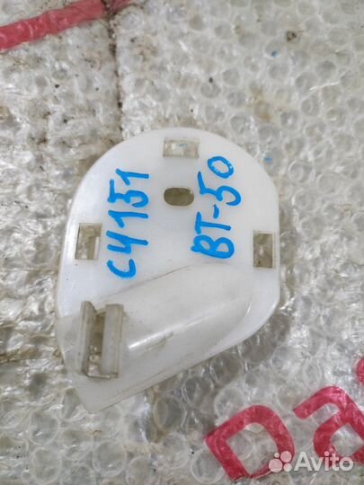 Кронштейн крепления проводки двери задний левый