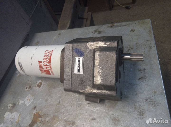 Насос кпп автогрейдера дз-122Б