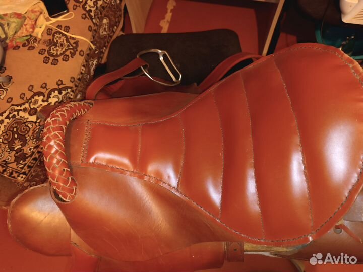 Седло для лошади