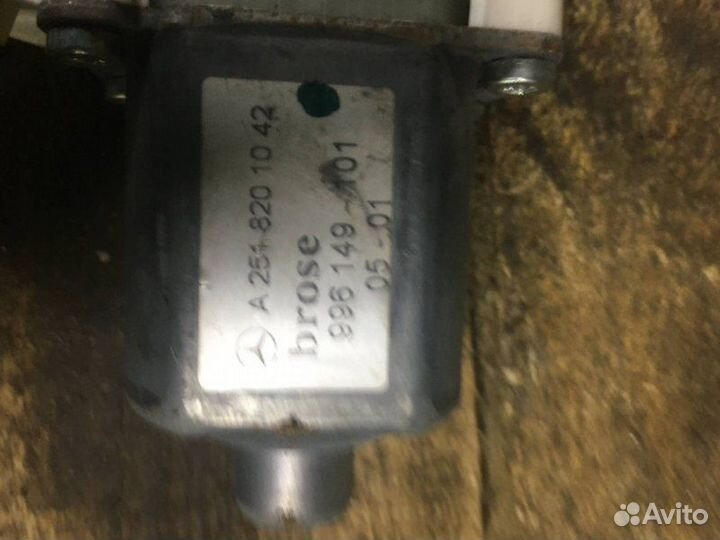 Моторчик стеклоподъемника задний Mercedes M-Class