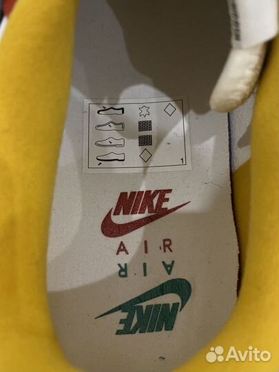 Кроссовки Nike