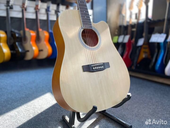 Акустическая гитара