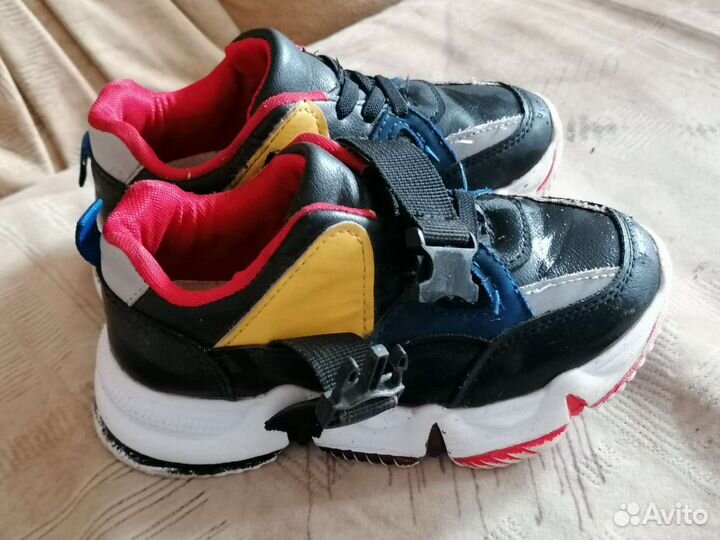 Кроссовки 27