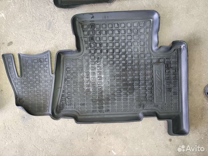 Автомобильные коврики toyota rav 4