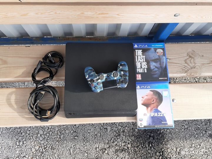 Sony playstation 4 PS4 slim