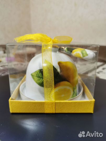 Лимонница новая. Фарфор. Япония