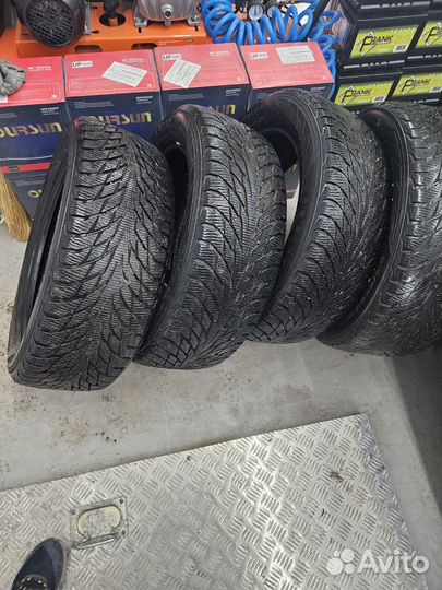 Nokian Tyres Hakkapeliitta R2 215/55 R17