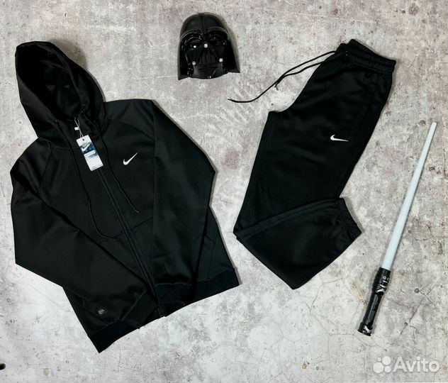 Спортивные костюмы Nike