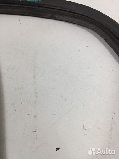 Уплотнитель крышки багажника