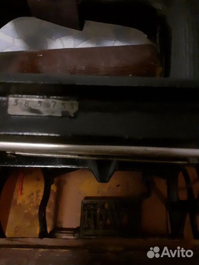 Швейная машинка зингер