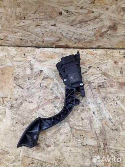 Педаль акселератора Ford Volvo