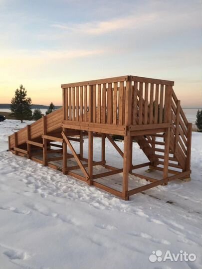 Зимняя деревянная горка swan-1