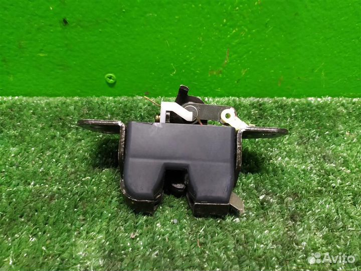 Замок крышки багажника Hyundai Accent (LC) 2000