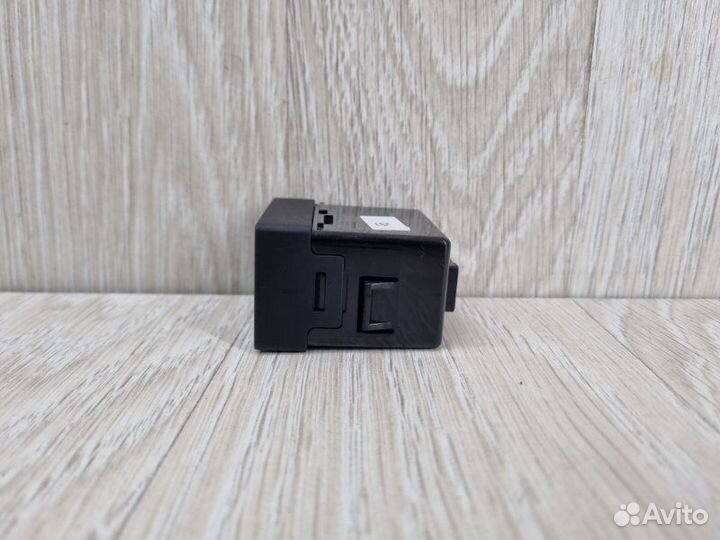 Разъем AUX / USB Hyundai Solaris 2