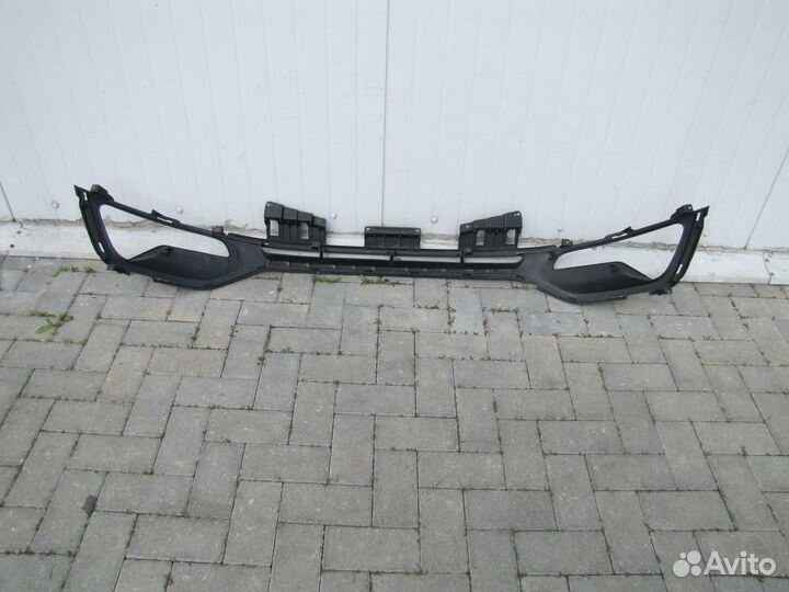 Kia Sportage 3 бампер передний решетка 2010-2016