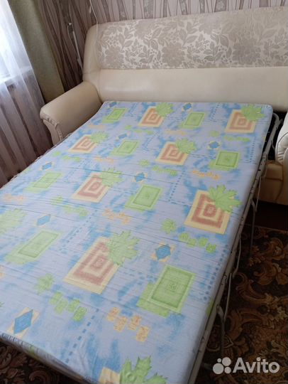 Диван и 2 кресла бу в хорошем состоянии