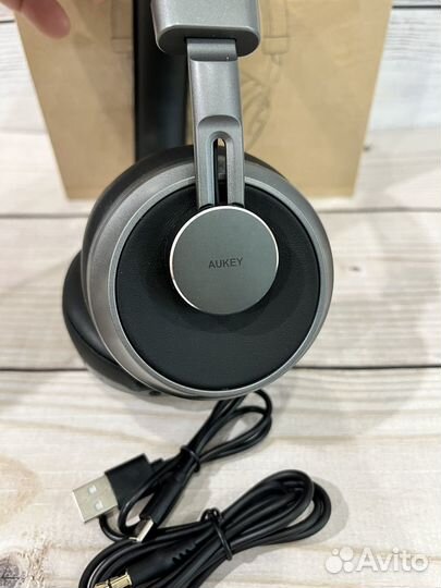 Беспроводные наушники