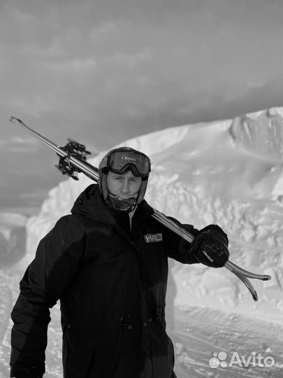 Инструктор по горным лыжам