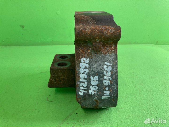 Подушка двигателя iveco stralis