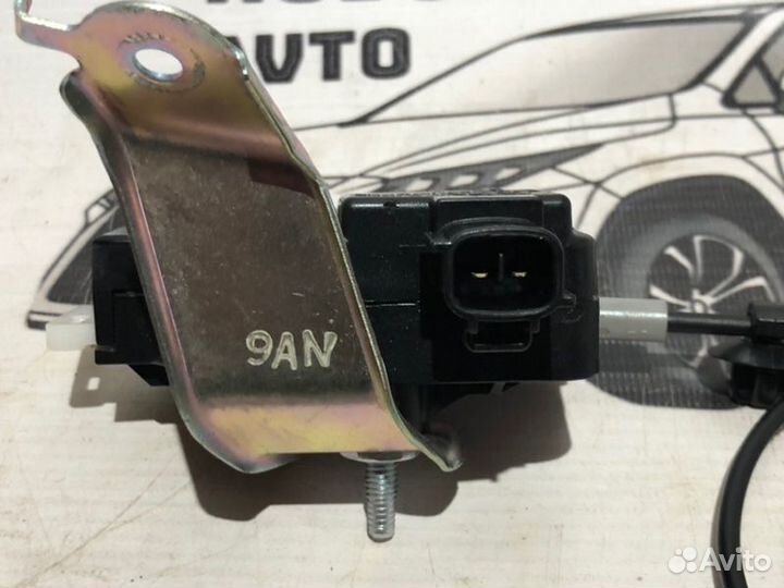 Замок лючка бензобака Lexus Rx 350 DBA-GGL10W